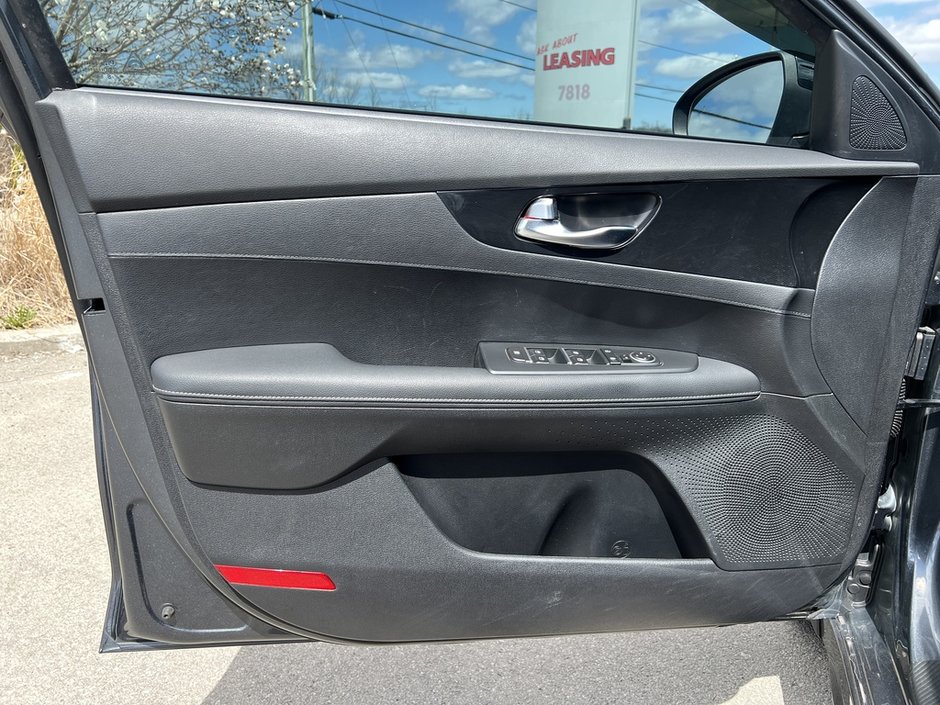 2024 Kia Forte GT-Line-6