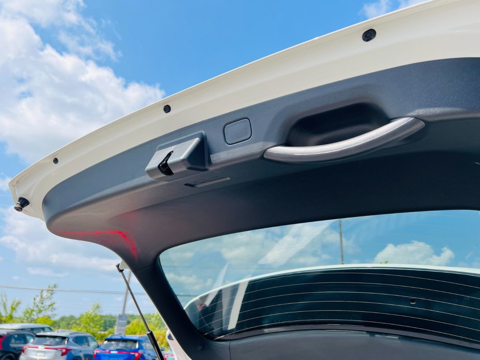 2025 Kia Niro HEV LX-45