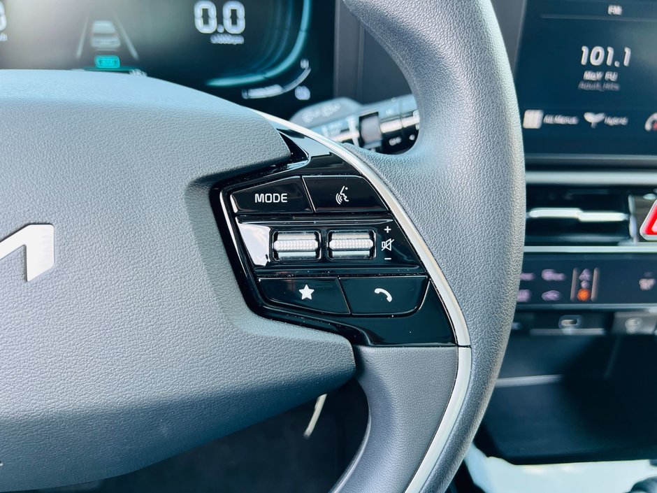 2025 Kia Niro HEV LX-25