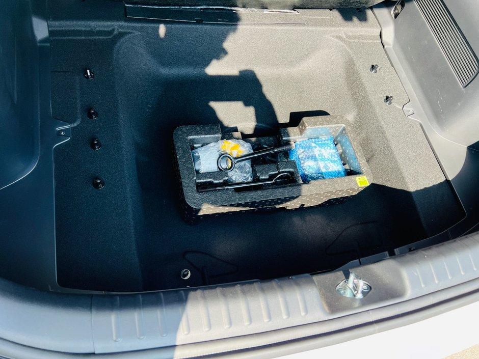 2025 Kia Niro HEV LX-44