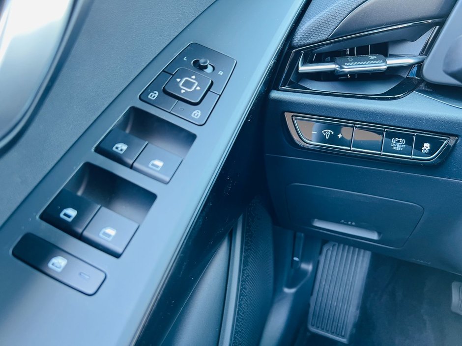 Kia Niro HEV LX 2025-11