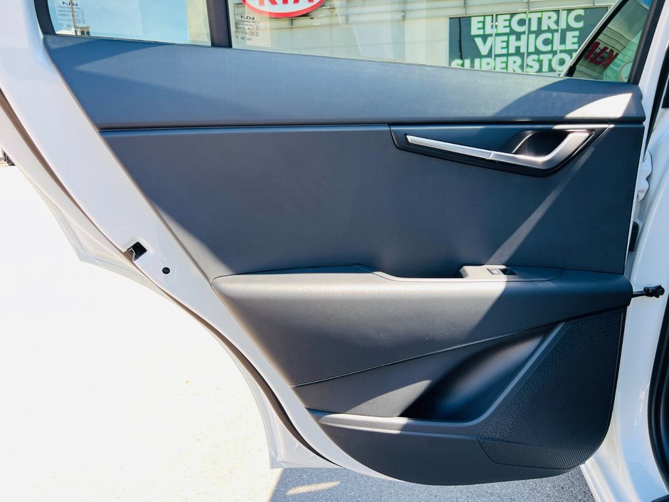 Kia Niro HEV LX 2025-39