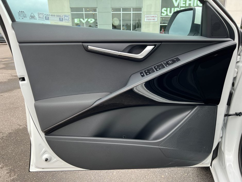 Kia Niro PHEV EX 2025-6