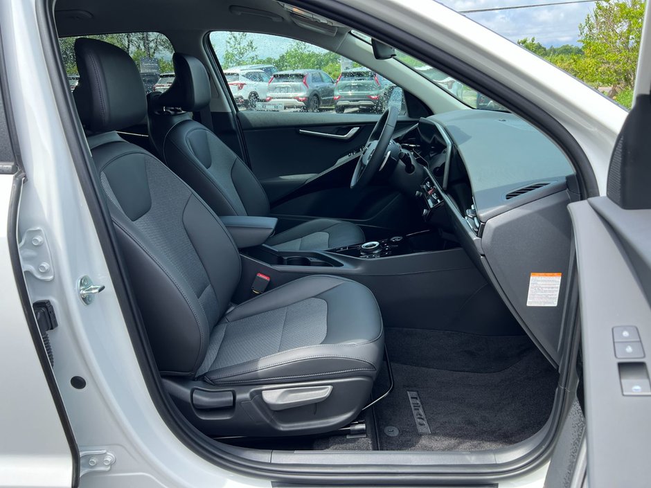 Kia Niro PHEV EX 2025-9