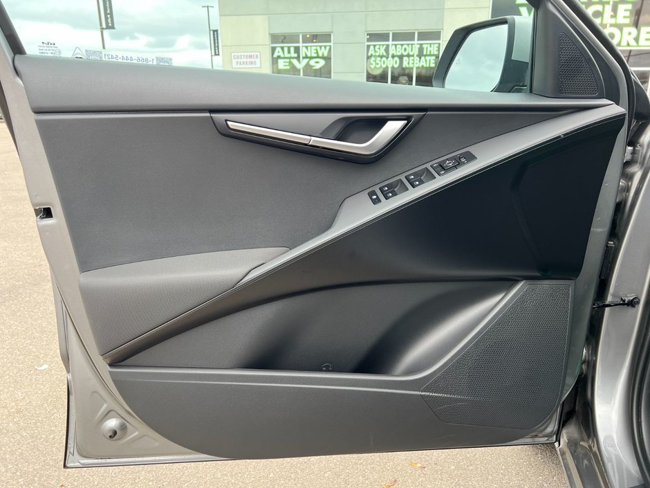 Kia Niro PHEV LX 2025-6