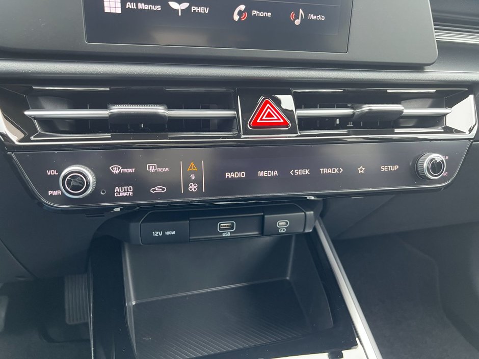 Kia Niro PHEV LX 2025-38