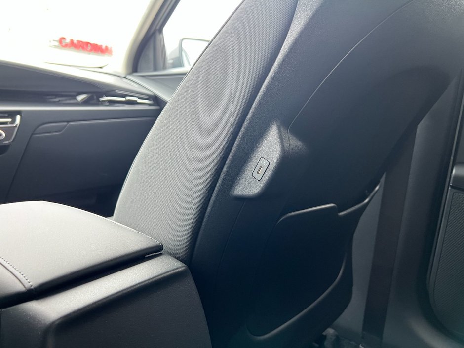 2025 Kia Niro PHEV LX-46