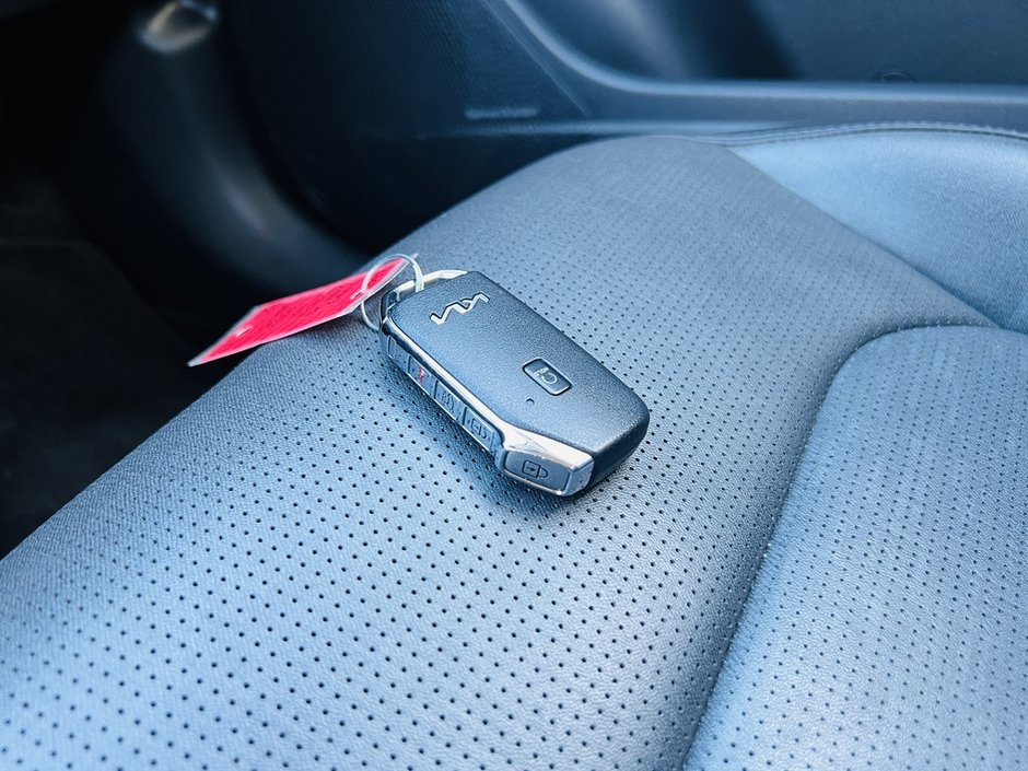 2025 Kia Niro SX HEV-10