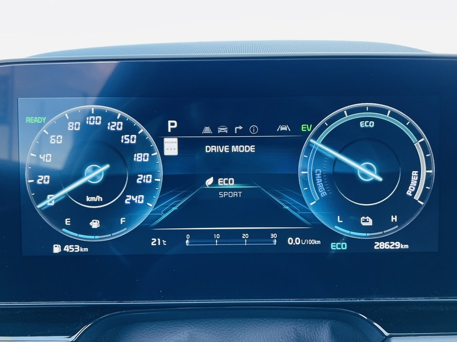 2025 Kia Niro SX HEV-17