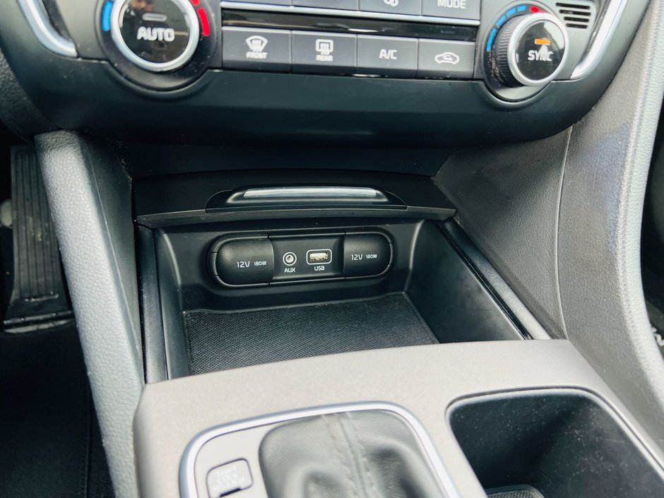 Kia Optima LX ECO Turbo 2016-23