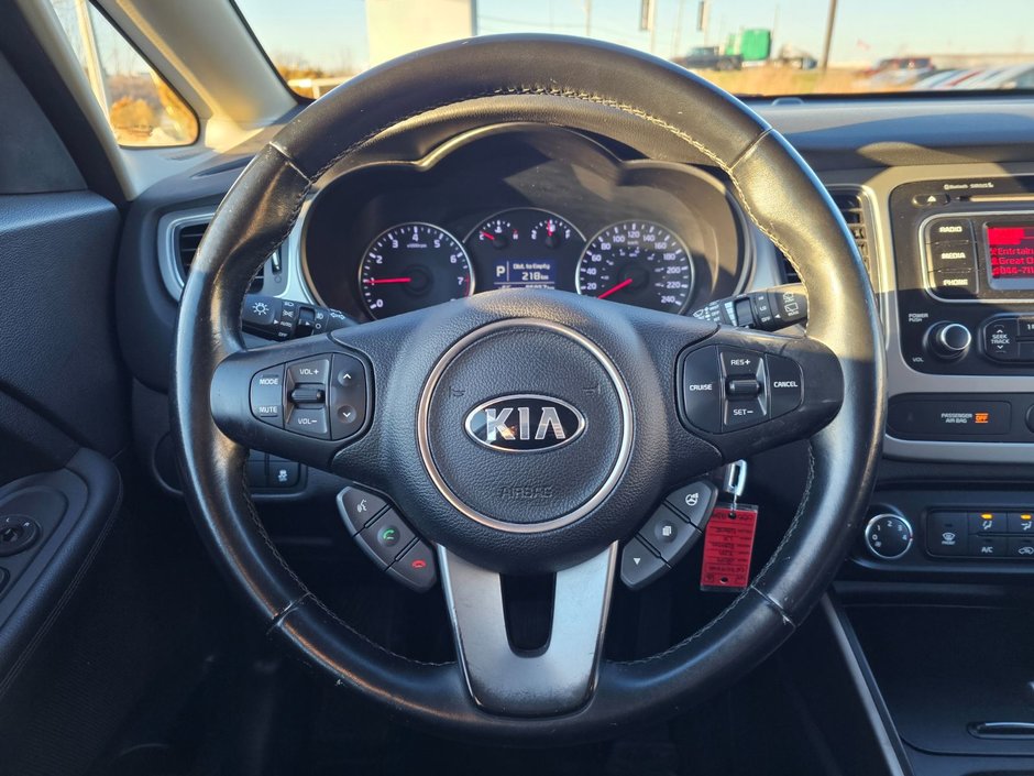 2014 Kia Rondo LX, Bluetooth, Heated Seats, Reverse Sensors-11