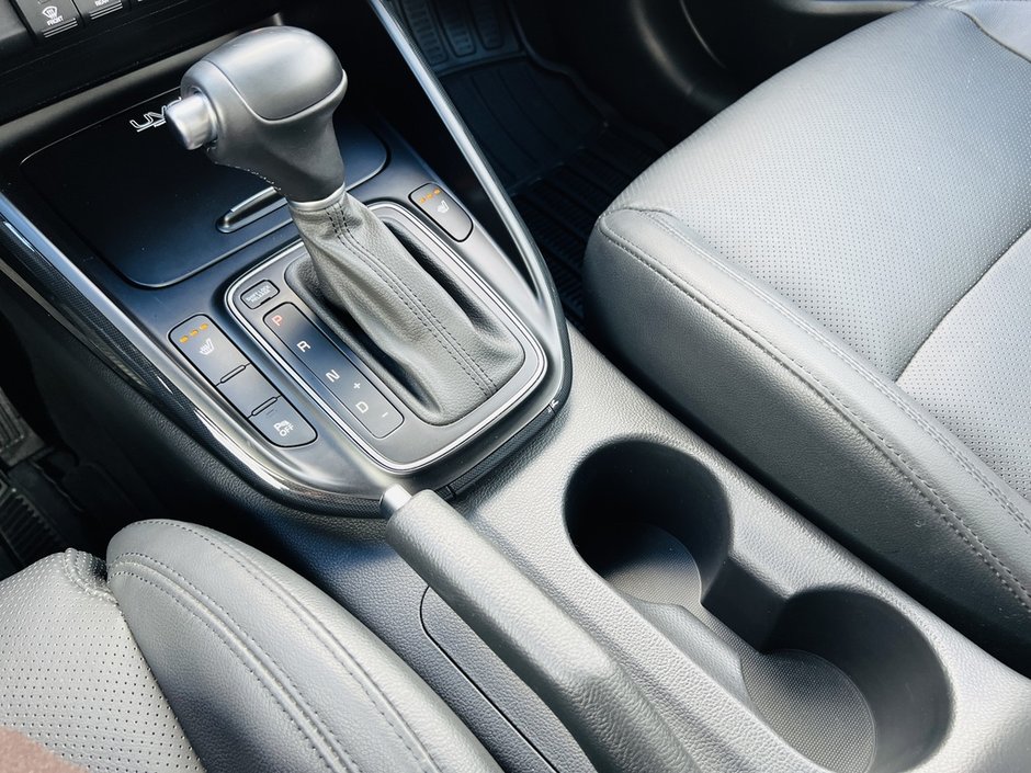 2016 Kia Rondo EX-25