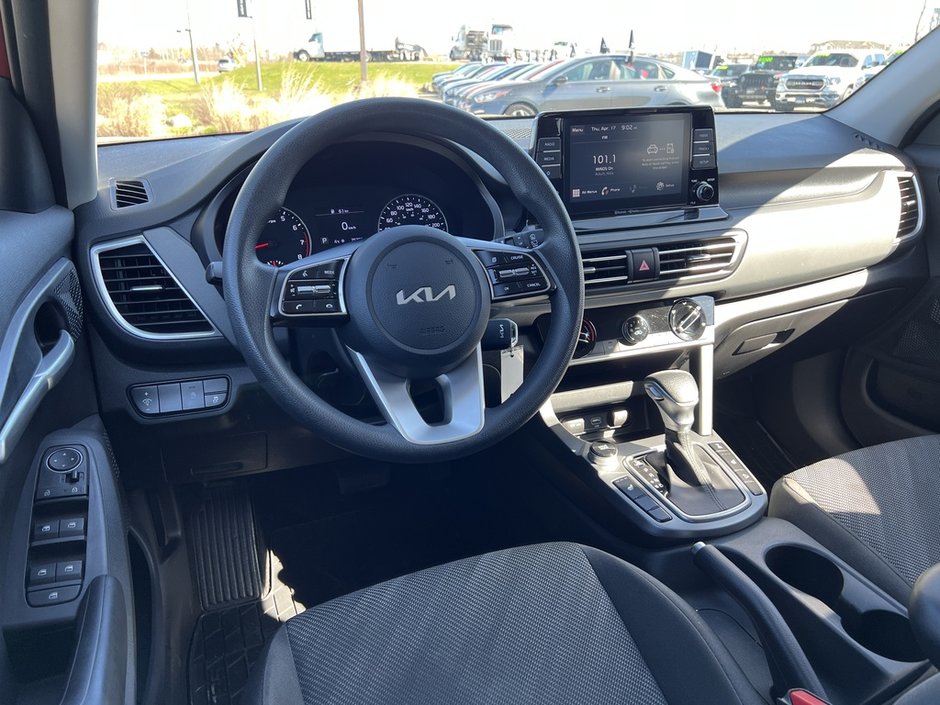 2022 Kia Seltos LX-11