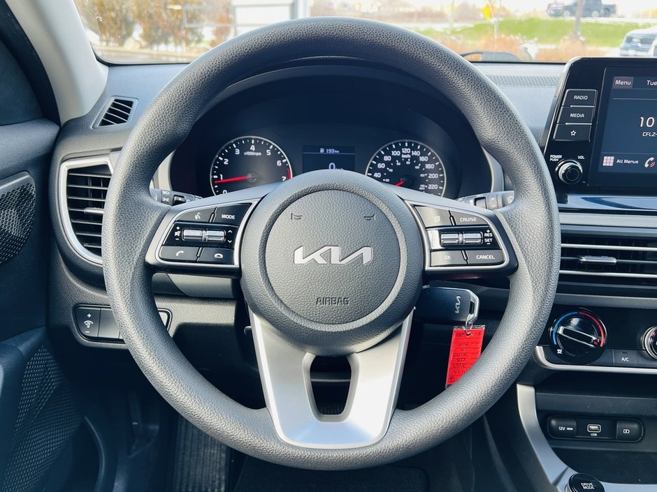 2022 Kia Seltos LX AWD-13