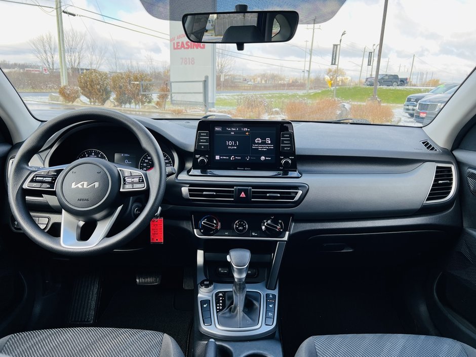 2022 Kia Seltos LX AWD-10