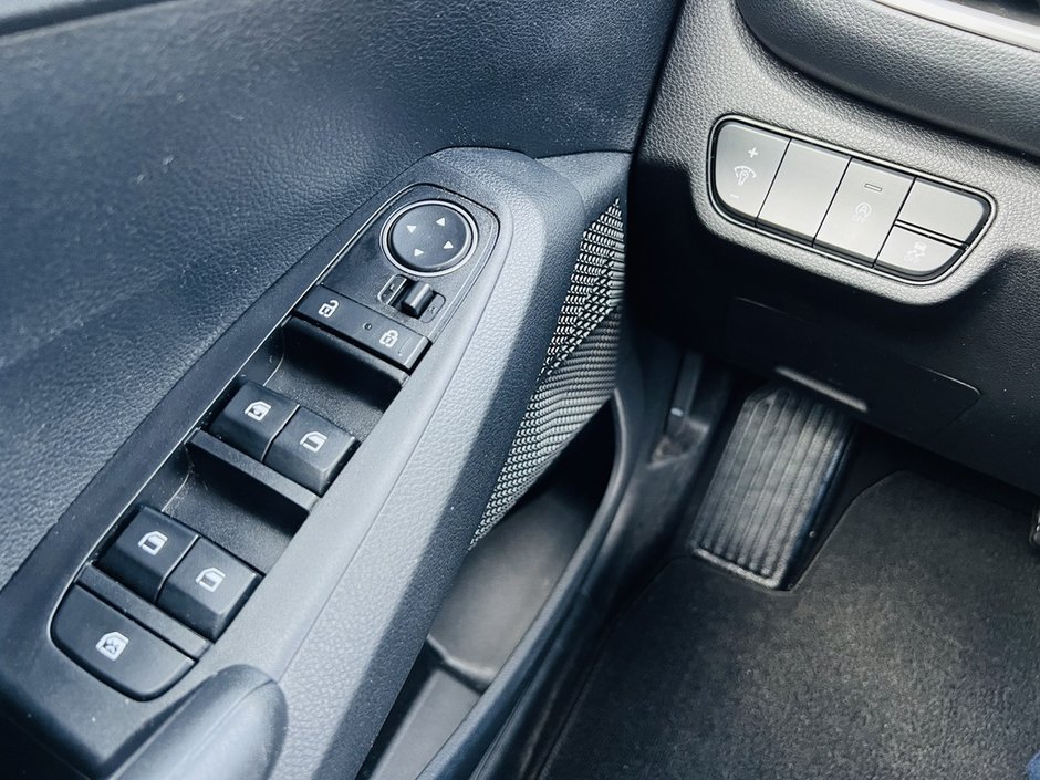 2022 Kia Seltos LX AWD-12