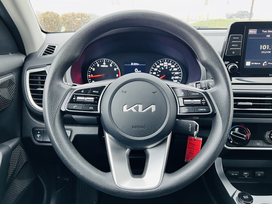 2022 Kia Seltos LX AWD-13