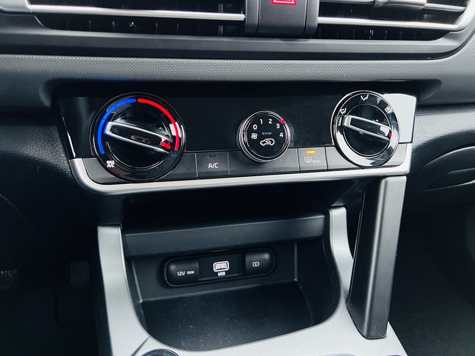 2022 Kia Seltos LX AWD-35