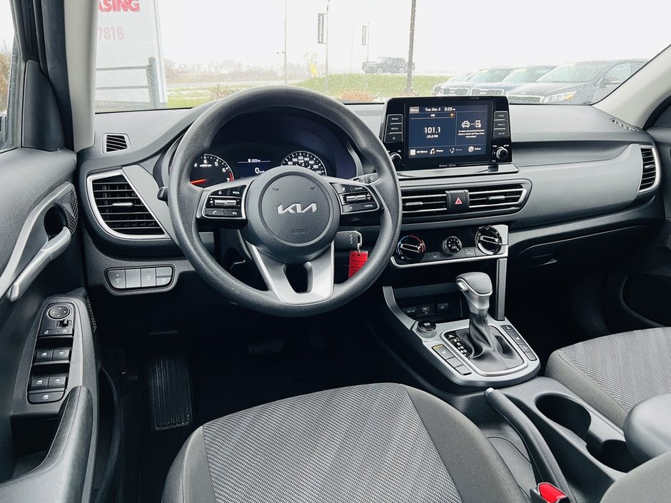 2022 Kia Seltos LX AWD-11