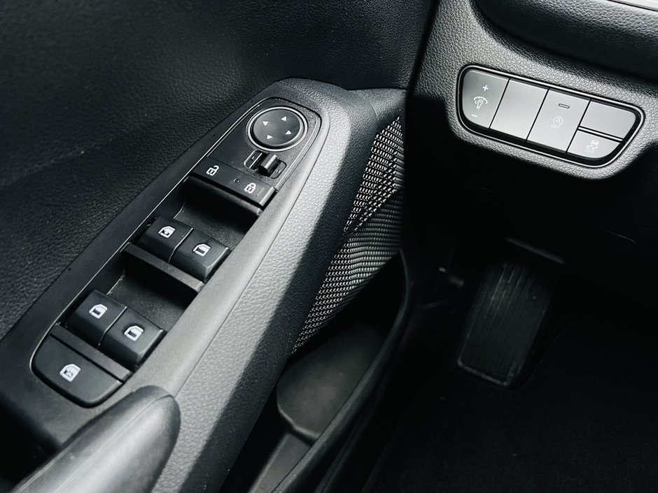 2022 Kia Seltos LX AWD-12