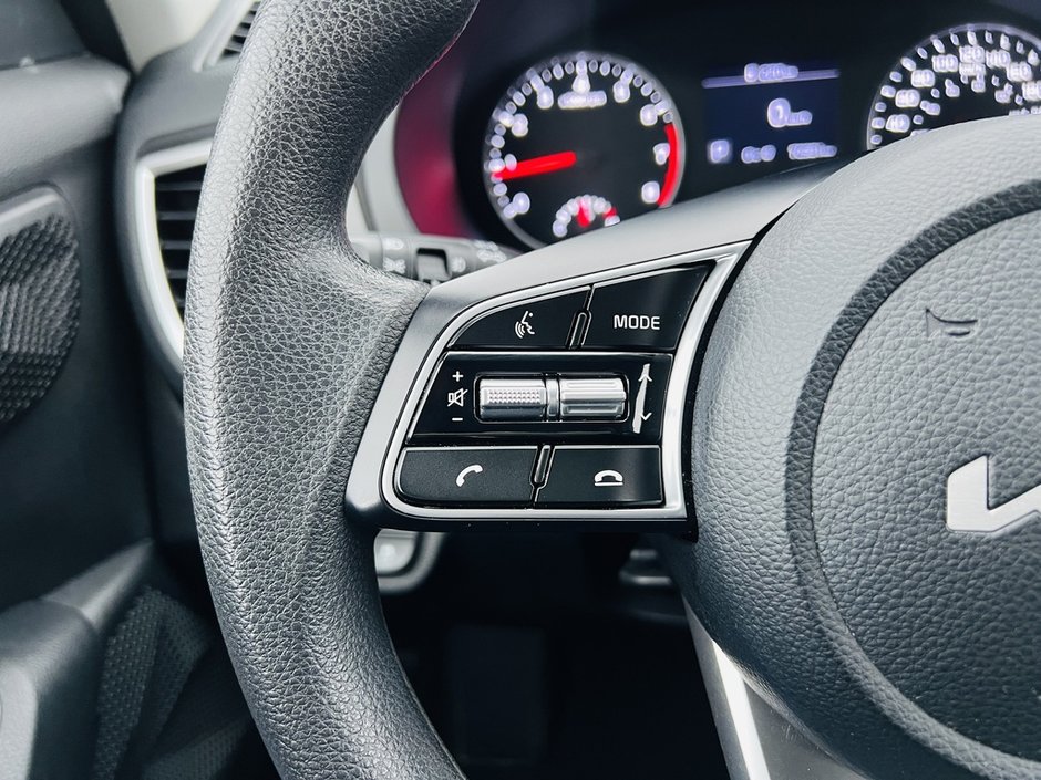 2022 Kia Seltos LX AWD-14