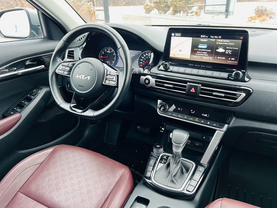 Kia Seltos SX Turbo 2022-27