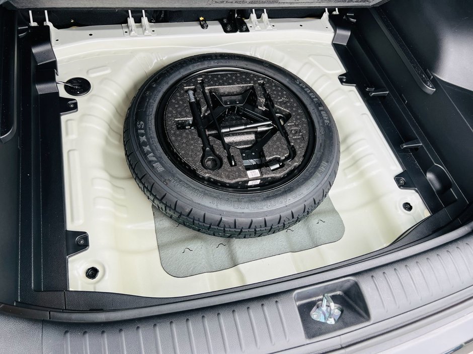 2024 Kia Seltos EX Premium AWD-65