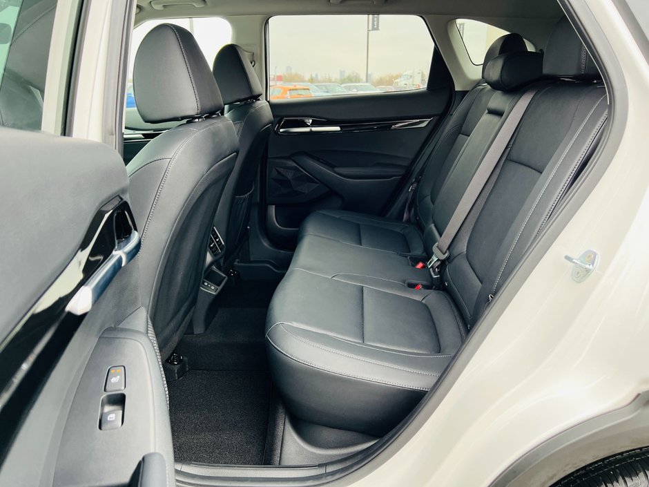 2024 Kia Seltos EX Premium AWD-8