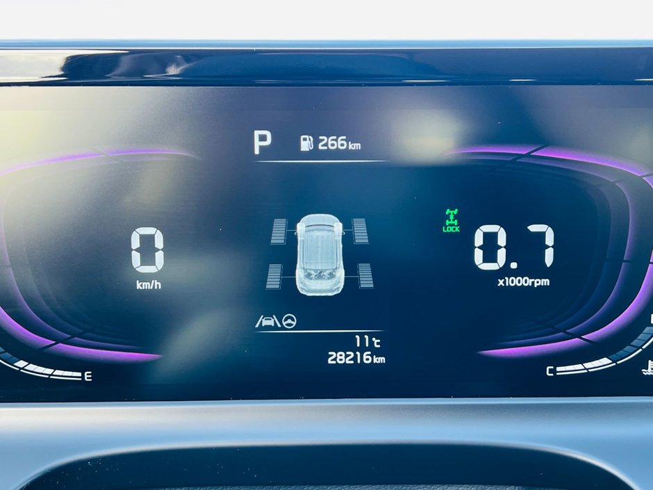 2024 Kia Seltos LX AWD-24