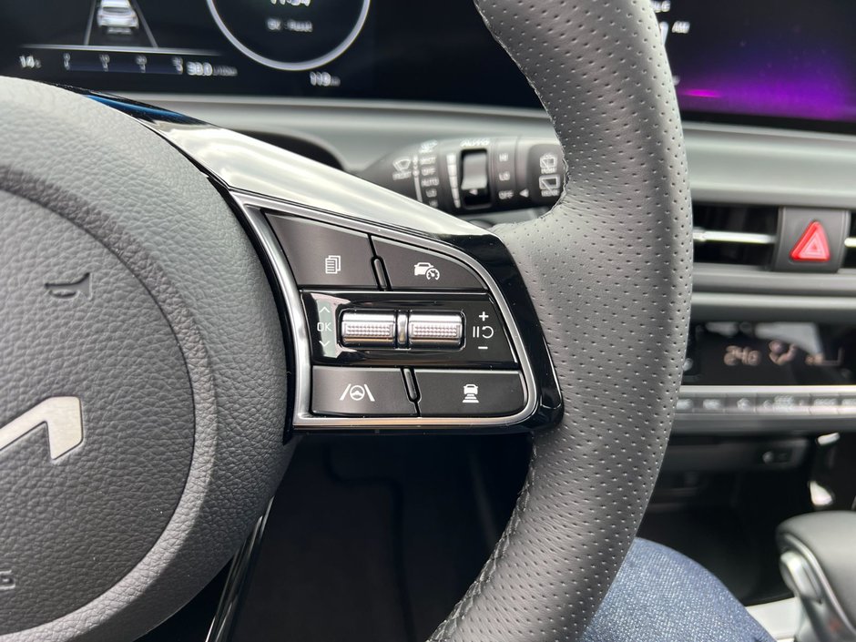 Kia Seltos X-LINE 2025-24