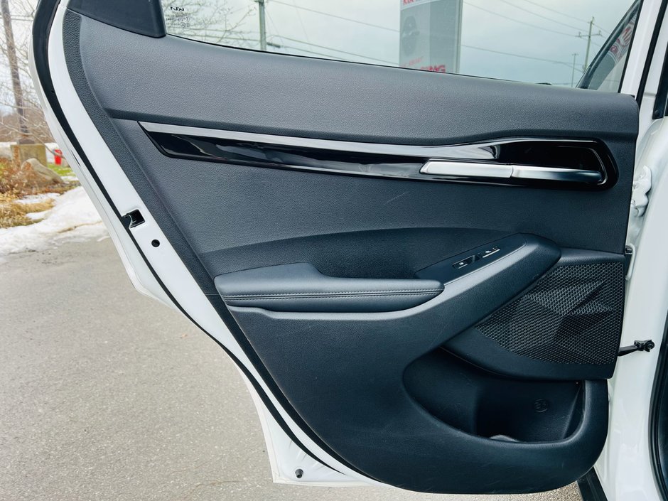 Kia Seltos EX Premium AWD 2025-59