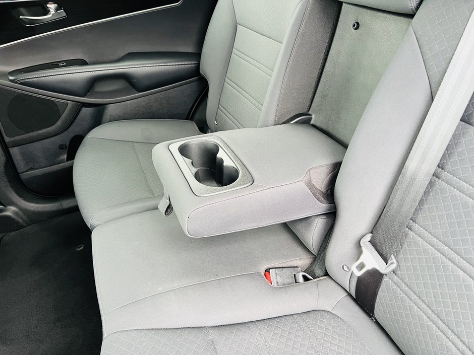 2019 Kia Sorento LX AWD-31