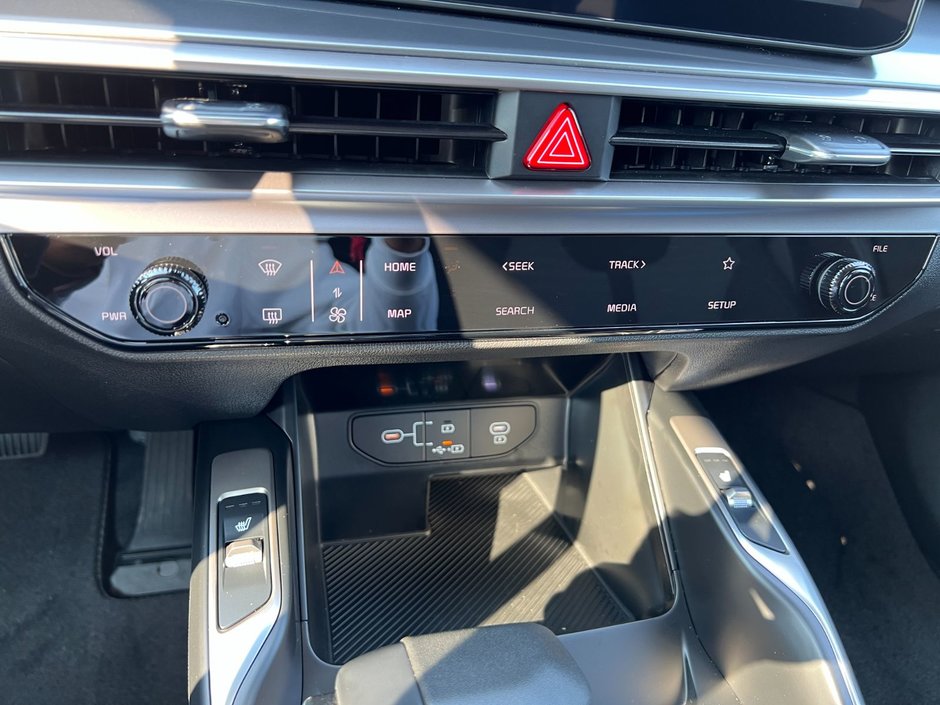2025 Kia Sorento LX-43