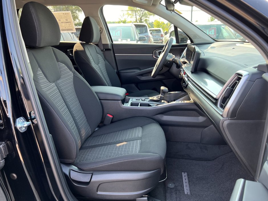2025 Kia Sorento LX-7