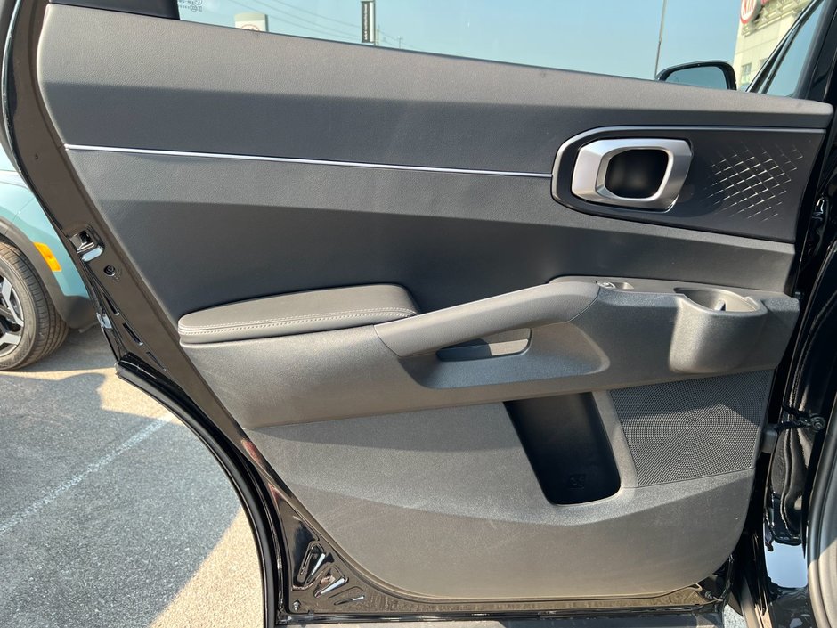 2025 Kia Sorento LX-50