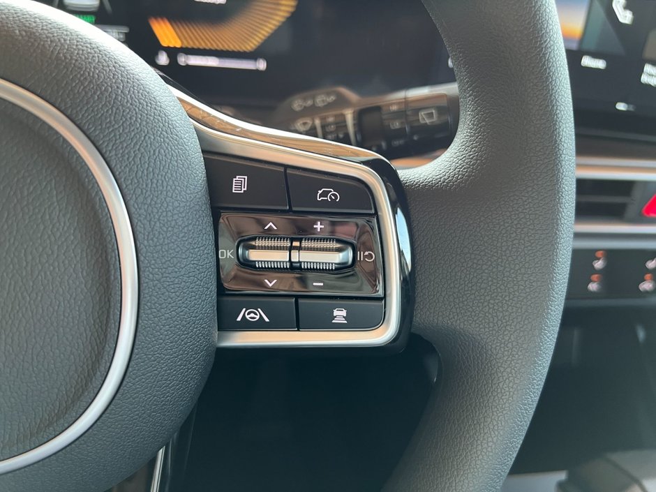 2025 Kia Sorento LX-24
