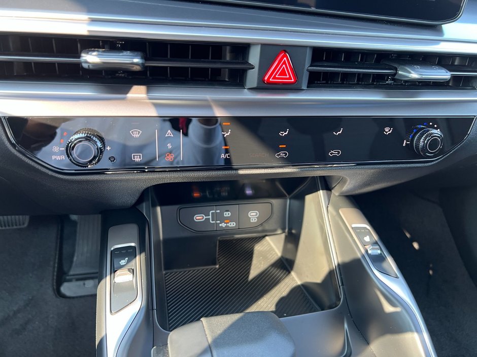 2025 Kia Sorento LX-44
