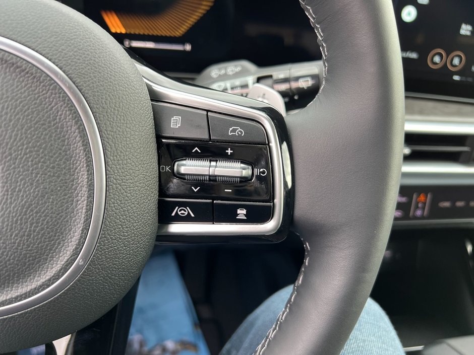2025 Kia Sorento X-Line-26