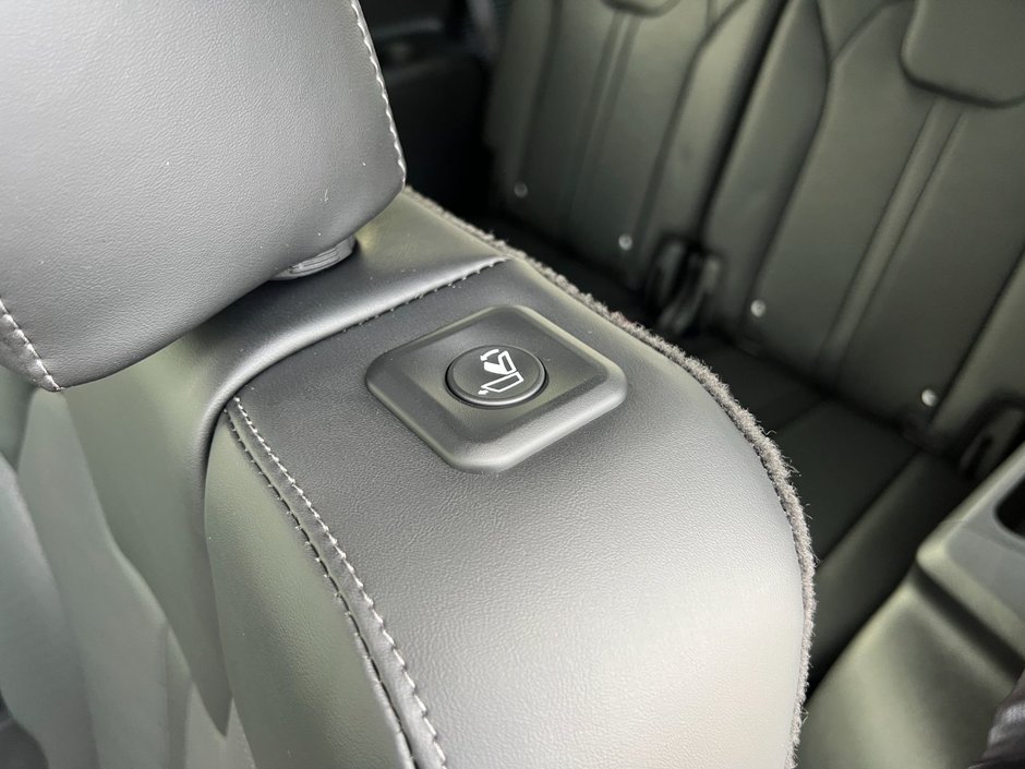 2025 Kia Sorento X-Line-64