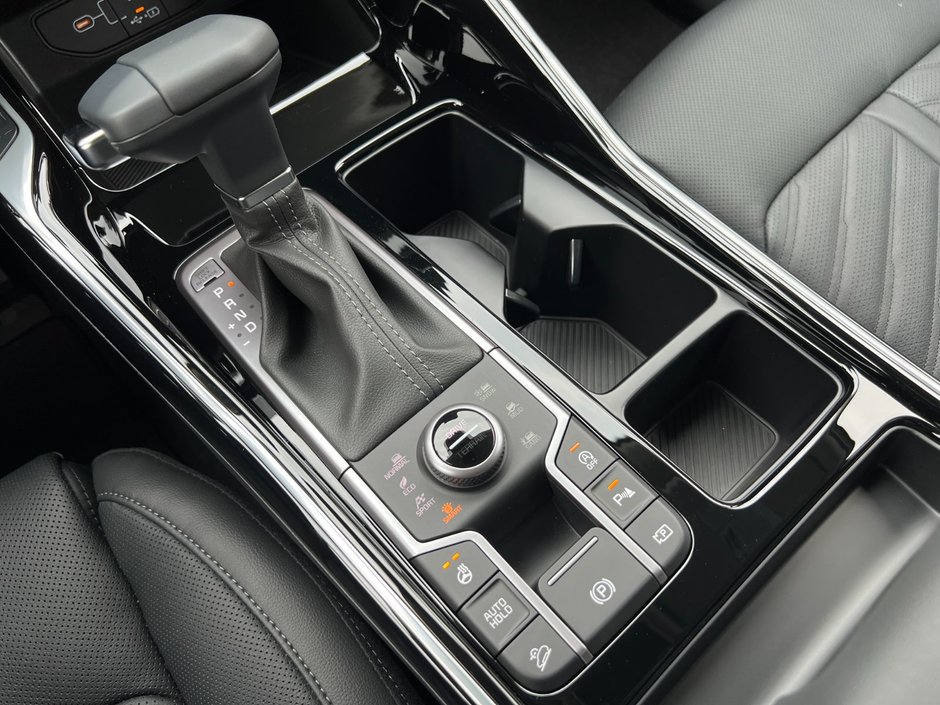 Kia Sorento X-Line Limited Black Interior 2025-69