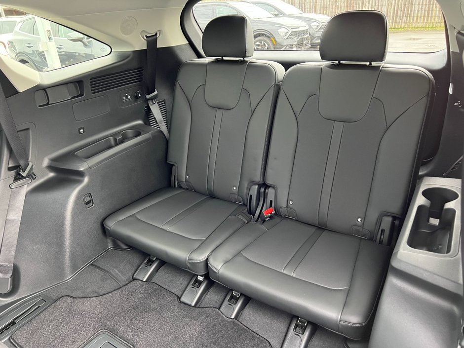 Kia Sorento X-Line Limited Black Interior 2025-81