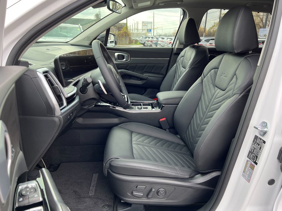 Kia Sorento X-Line Limited Black Interior 2025-6