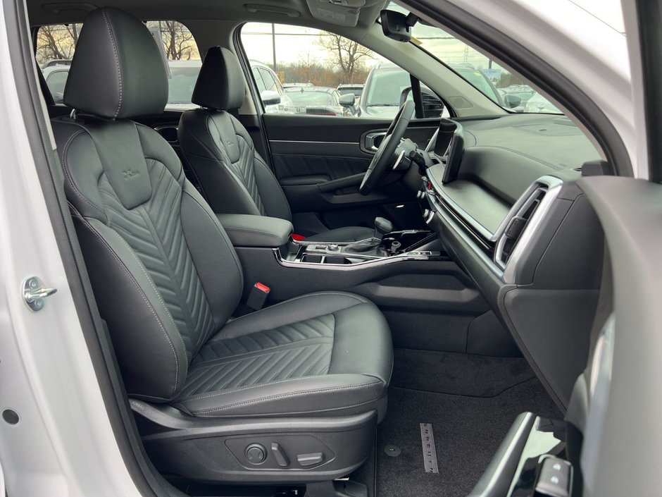 Kia Sorento X-Line Limited Black Interior 2025-8