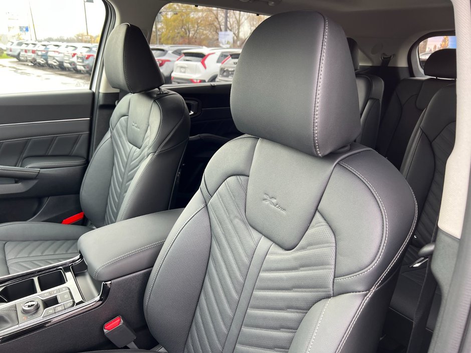 Kia Sorento X-Line Limited Black Interior 2025-7