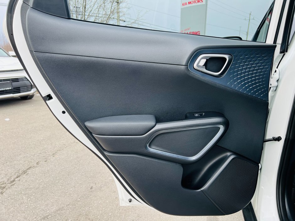 Kia Soul EX+ 2025-39