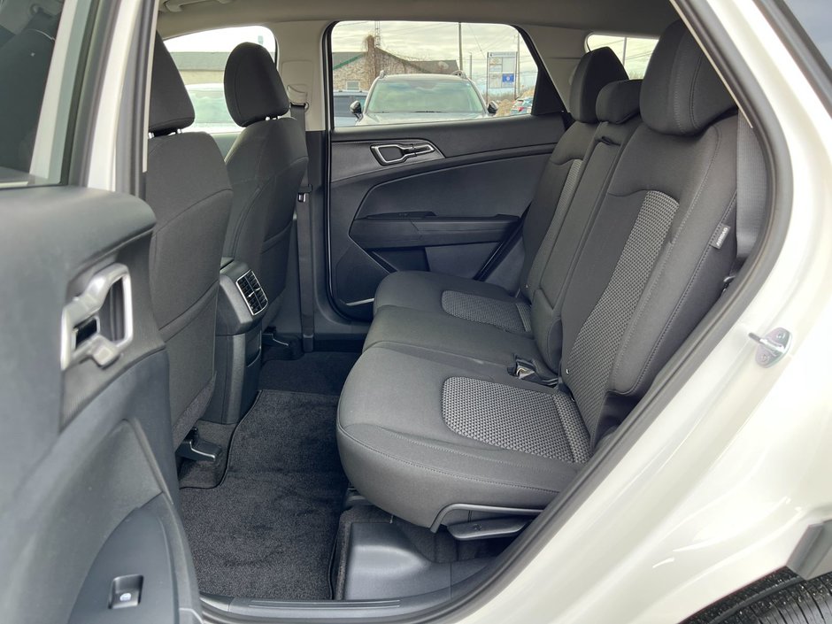 Kia Sportage LX 2025-42