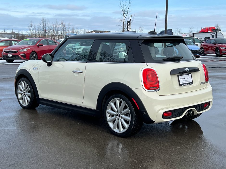 MINI Cooper Hardtop S 2016-1