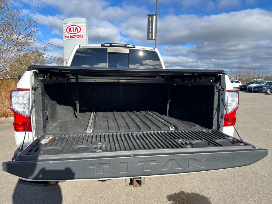 2019 Nissan Titan 4x4 Crew Cab PRO-4X-2