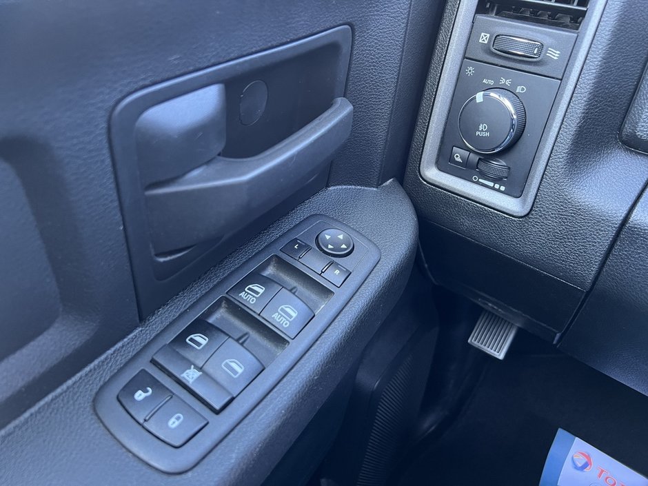 2021 Ram 1500 Classic Express-13