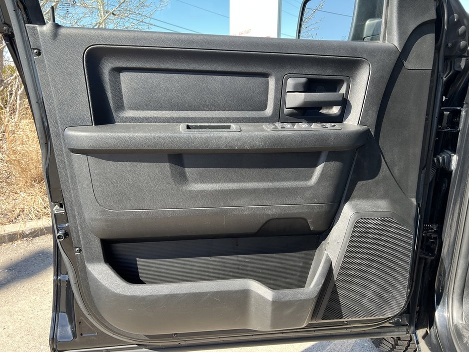 2021 Ram 1500 Classic Express-7